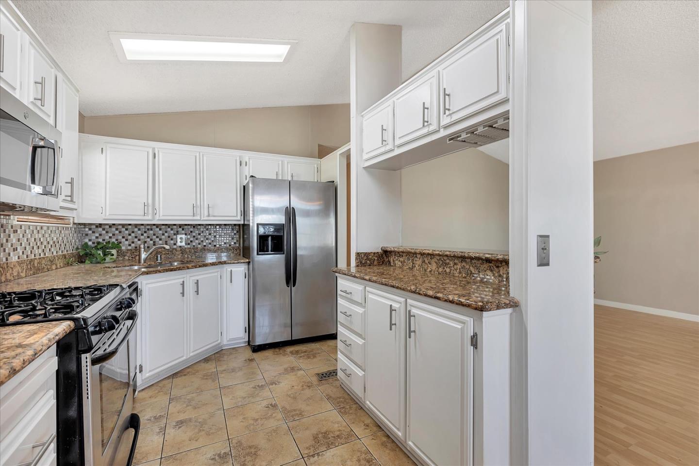 Detail Gallery Image 13 of 42 For 600 E Weddell Dr #117,  Sunnyvale,  CA 94089 - 3 Beds | 2 Baths