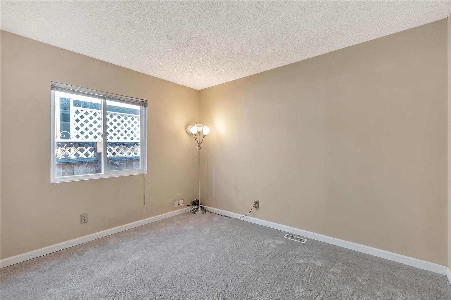 Detail Gallery Image 25 of 42 For 600 E Weddell Dr #117,  Sunnyvale,  CA 94089 - 3 Beds | 2 Baths