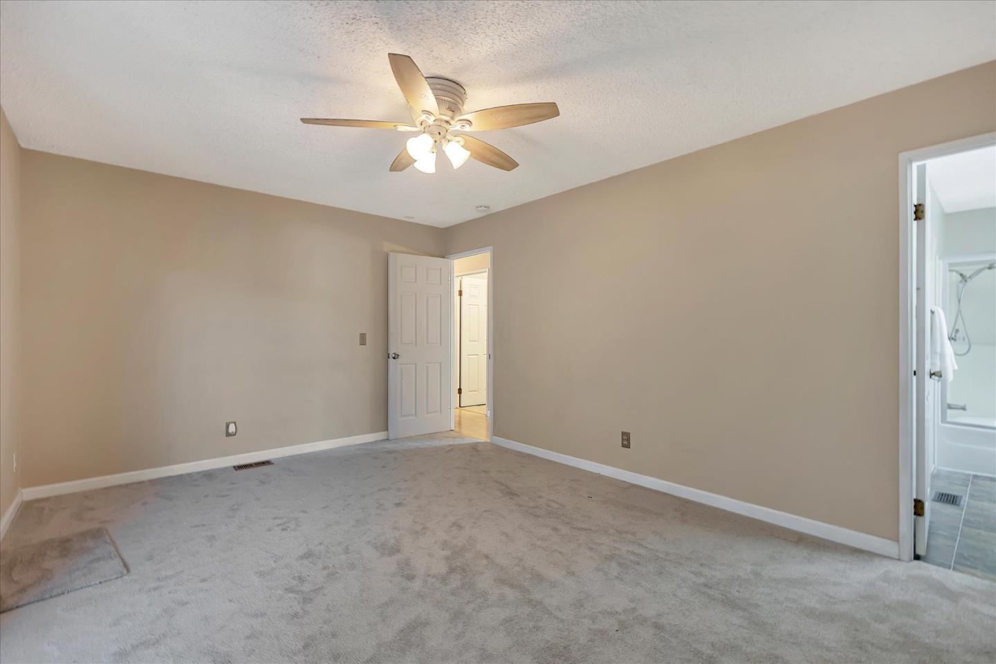 Detail Gallery Image 27 of 42 For 600 E Weddell Dr #117,  Sunnyvale,  CA 94089 - 3 Beds | 2 Baths