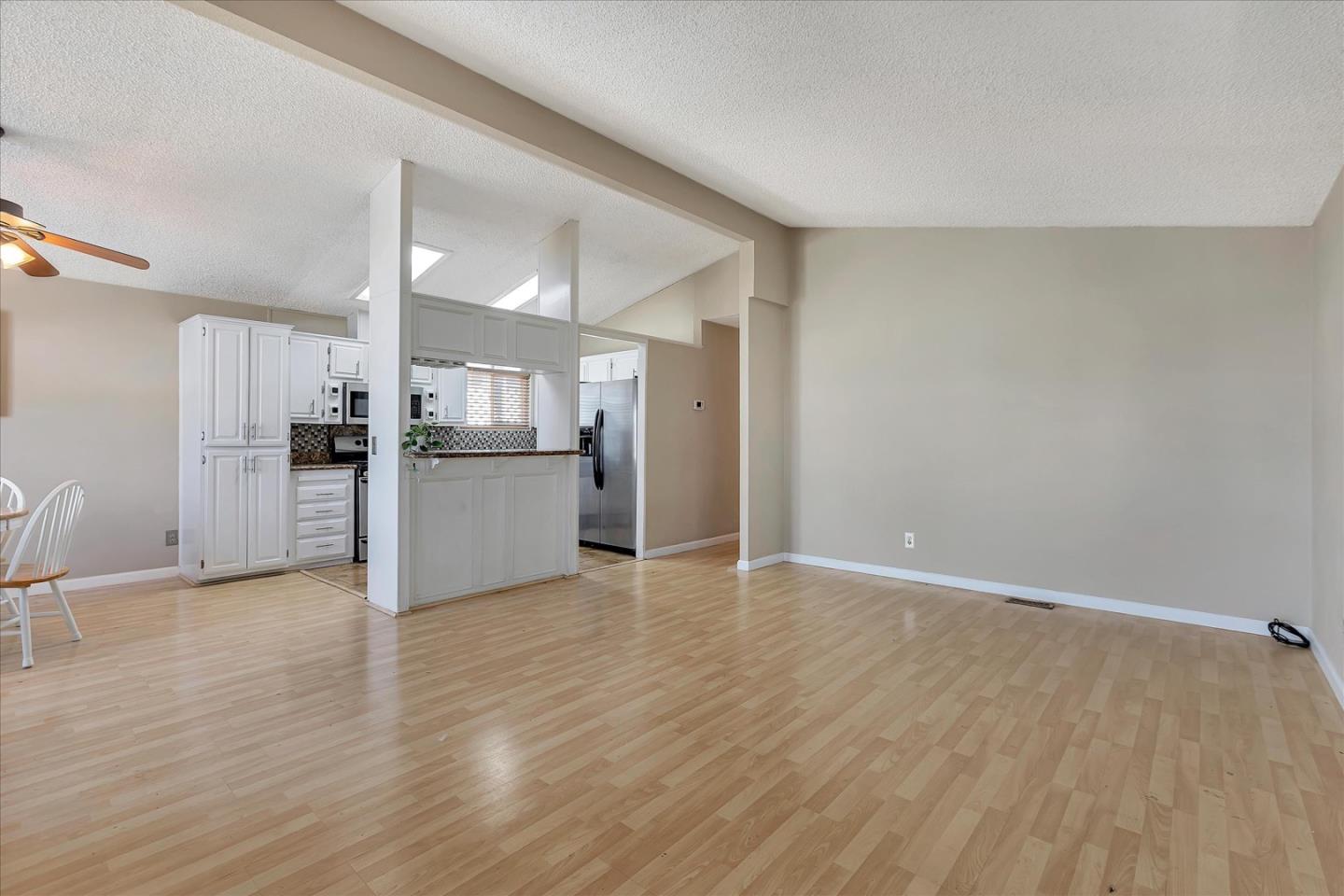 Detail Gallery Image 9 of 42 For 600 E Weddell Dr #117,  Sunnyvale,  CA 94089 - 3 Beds | 2 Baths