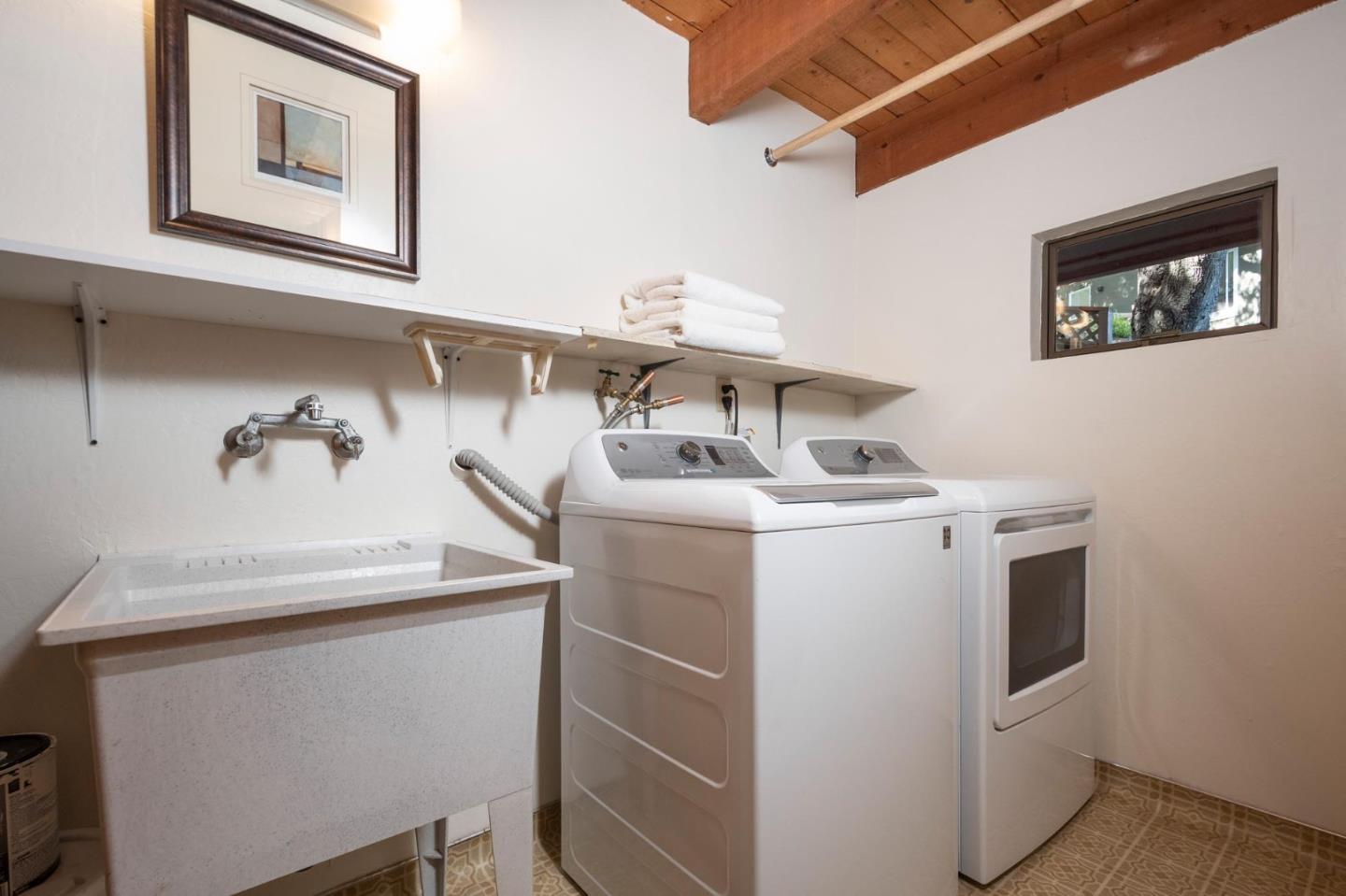 Detail Gallery Image 25 of 39 For 27 Winding Way, San Carlos,  CA 94070 - 3 Beds | 2 Baths