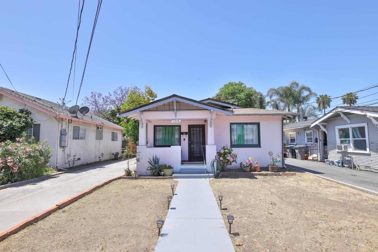 Photo of 1279 Palm St in San Jose, CA