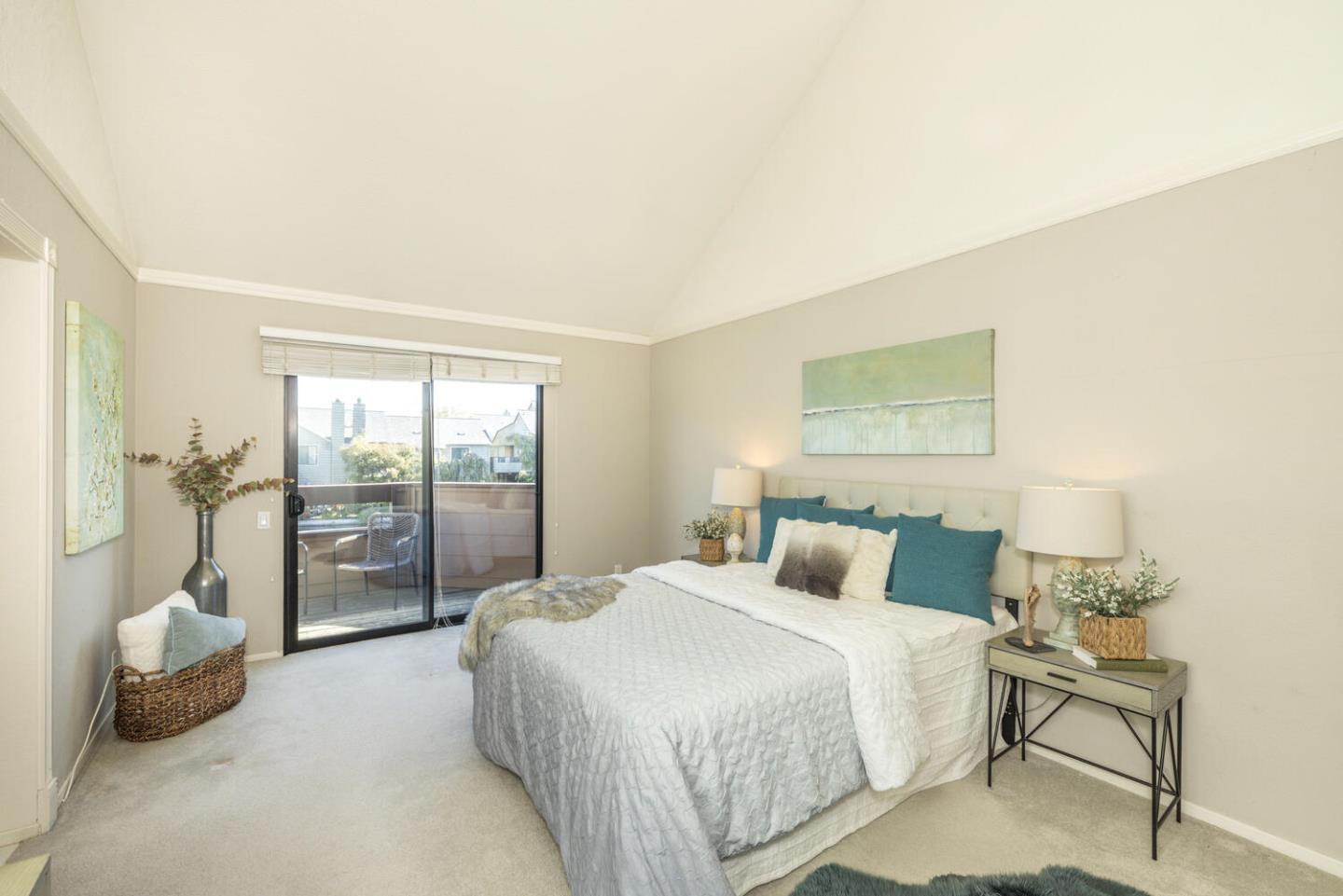 Detail Gallery Image 10 of 22 For 1137 Shoreline Dr, San Mateo,  CA 94404 - 2 Beds | 2/1 Baths