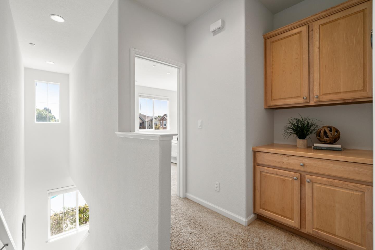 Detail Gallery Image 20 of 57 For 180 Isis Ct, Mountain View,  CA 94043 - 2 Beds | 2/1 Baths