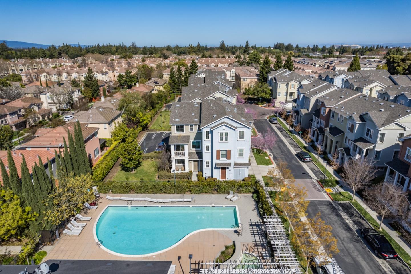 Detail Gallery Image 39 of 57 For 180 Isis Ct, Mountain View,  CA 94043 - 2 Beds | 2/1 Baths
