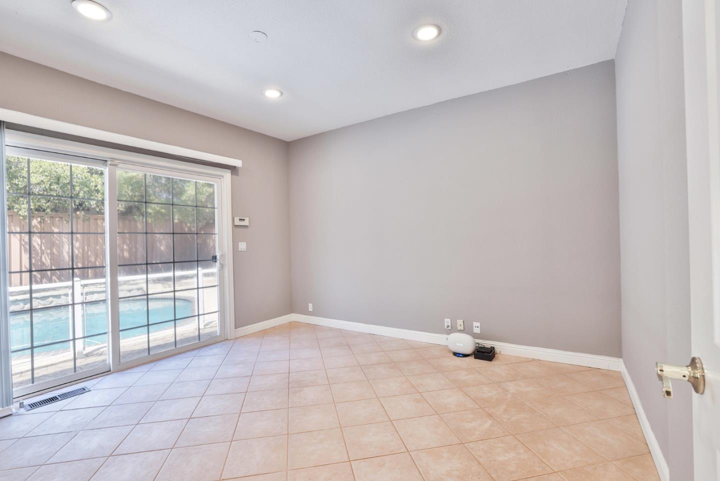 Detail Gallery Image 37 of 57 For 13409 Sterling Oak Ct, Saratoga,  CA 95070 - 5 Beds | 4/1 Baths