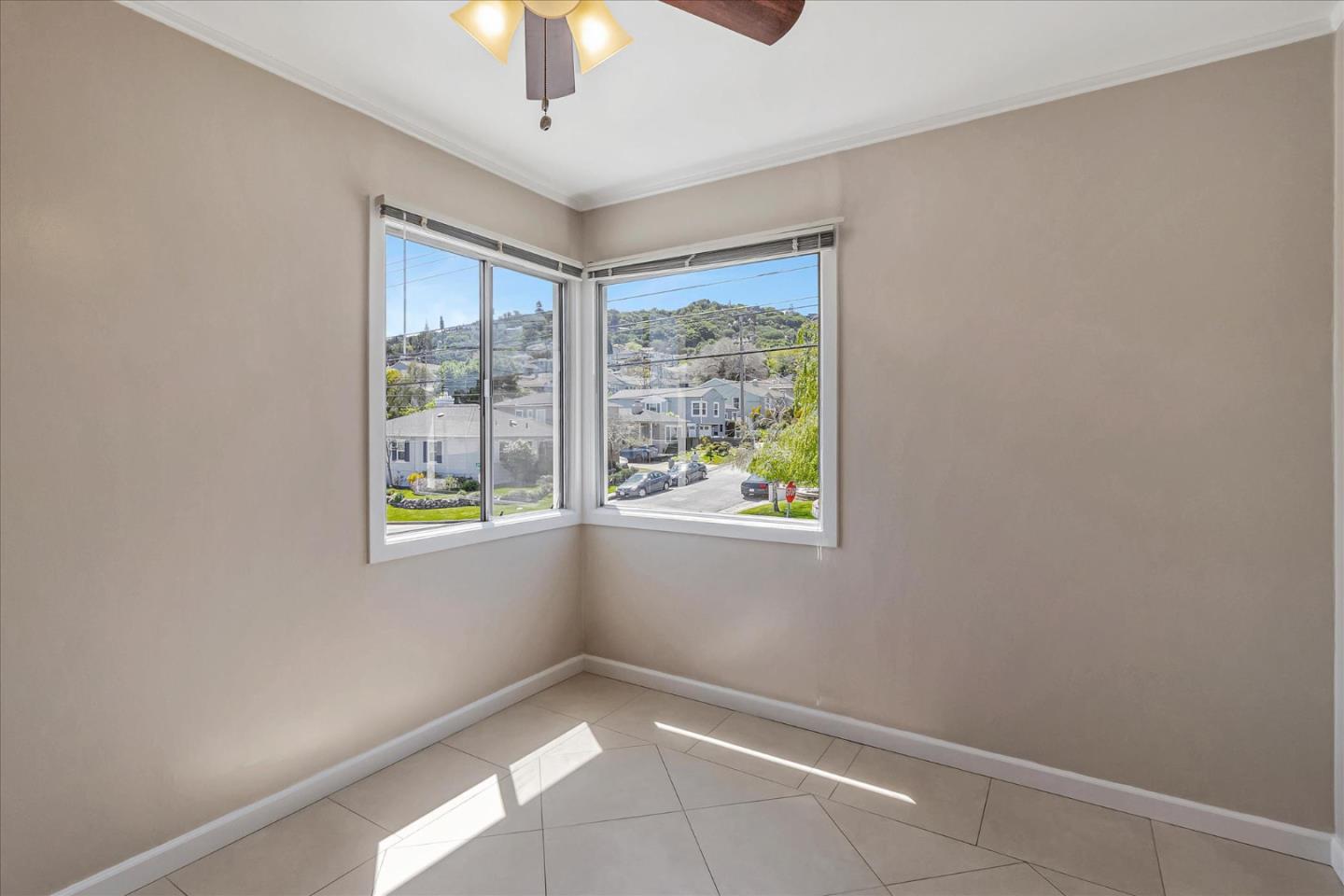 Detail Gallery Image 23 of 31 For 70 41st Ave #4,  San Mateo,  CA 94403 - 1 Beds | 1 Baths