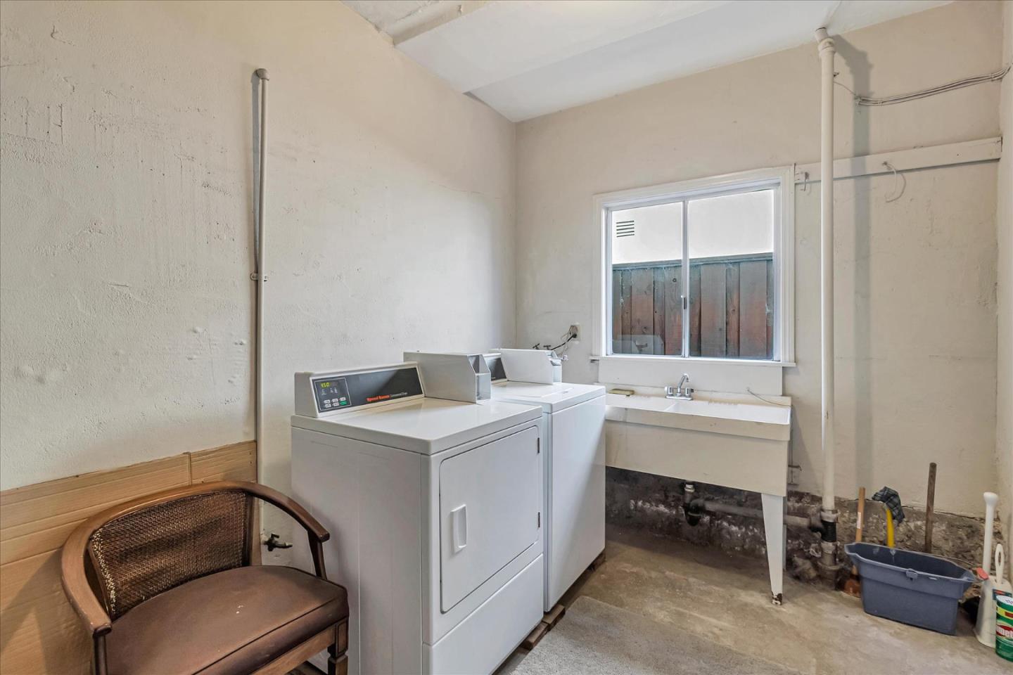 Detail Gallery Image 24 of 31 For 70 41st Ave #4,  San Mateo,  CA 94403 - 1 Beds | 1 Baths