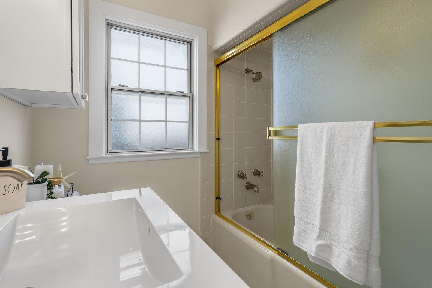 Detail Gallery Image 15 of 32 For 2640 Isabelle Ave, San Mateo,  CA 94403 - 3 Beds | 1/1 Baths