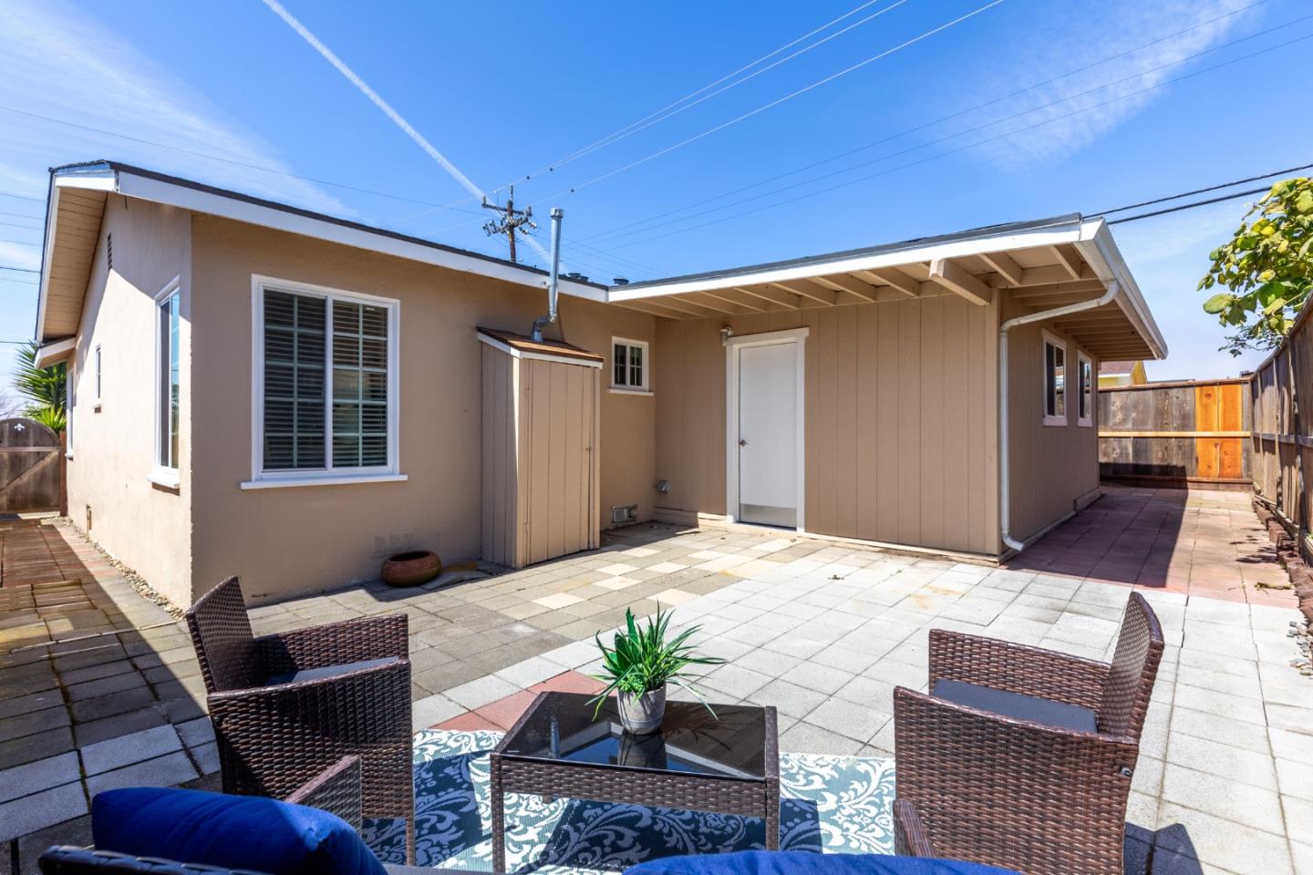 Detail Gallery Image 21 of 27 For 1738 Goodwin St, Seaside,  CA 93955 - 2 Beds | 2 Baths