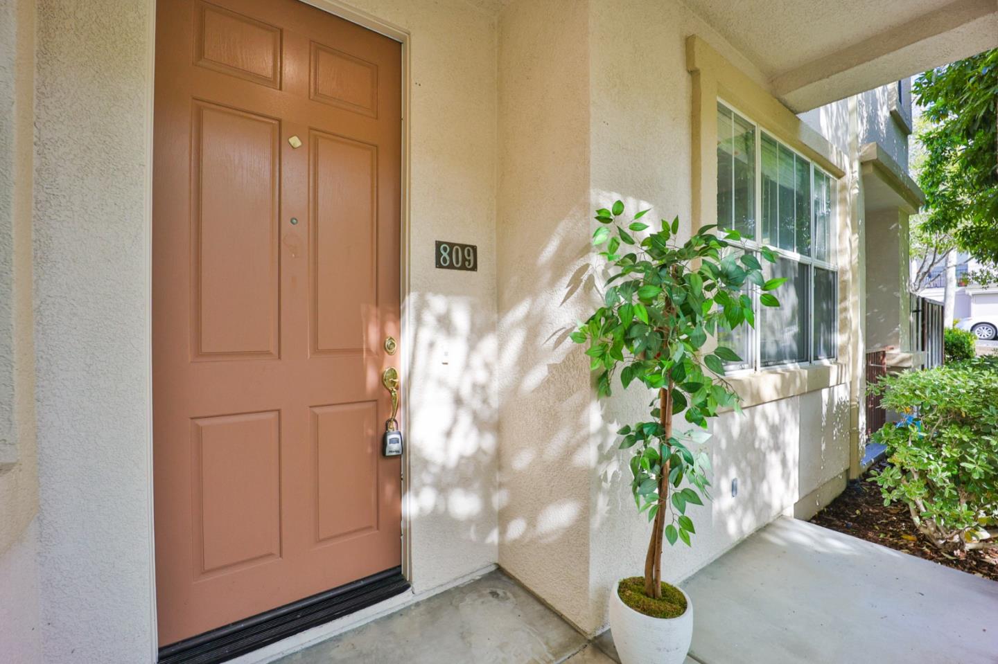 Detail Gallery Image 5 of 54 For 809 Basking Ln, San Jose,  CA 95138 - 4 Beds | 2/1 Baths