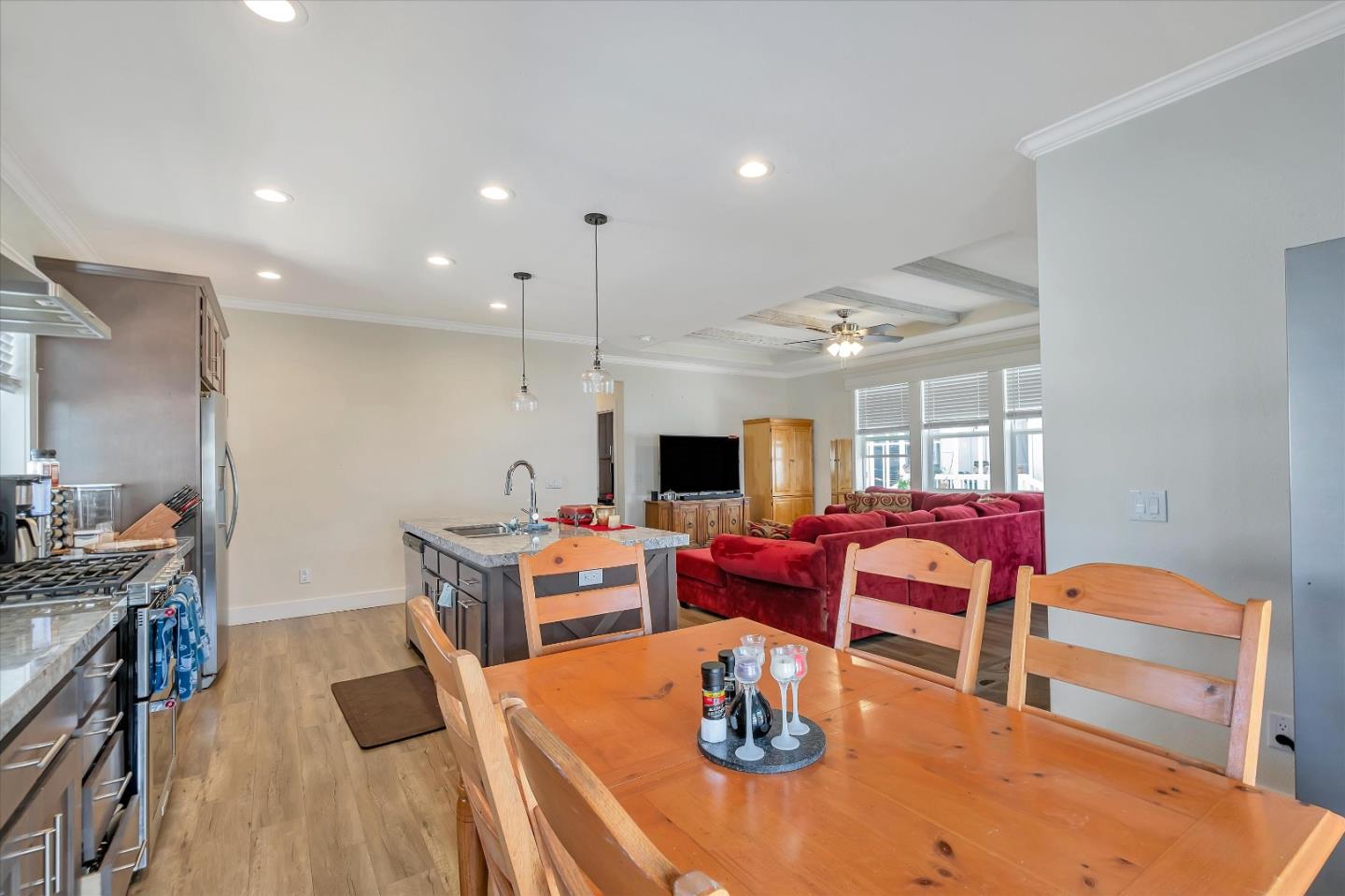 Detail Gallery Image 11 of 24 For 1454 Alcazar Ave #1454,  Hayward,  CA 94544 - 3 Beds | 2 Baths