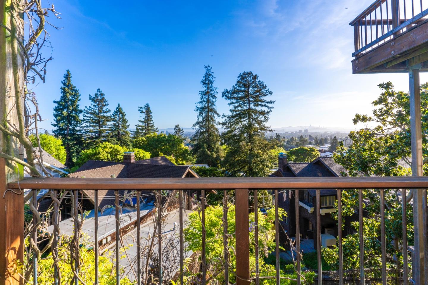 Detail Gallery Image 32 of 36 For 38 Panoramic Way, Berkeley,  CA 94704 - 3 Beds | 3/1 Baths