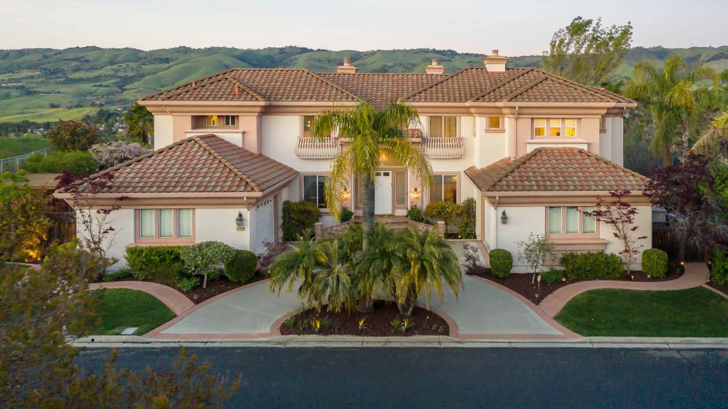 Detail Gallery Image 1 of 64 For 5306 Vicenza Way, San Jose,  CA 95138 - 4 Beds | 4/1 Baths