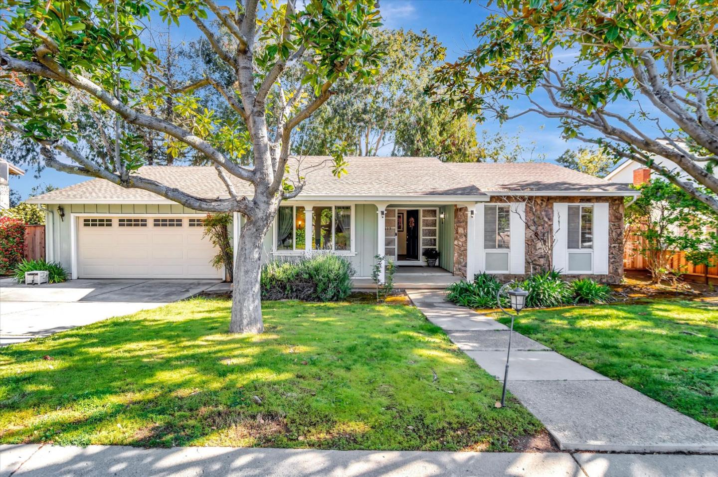 Detail Gallery Image 1 of 38 For 1815 Granger Ave, Los Altos,  CA 94024 - 4 Beds | 2/1 Baths