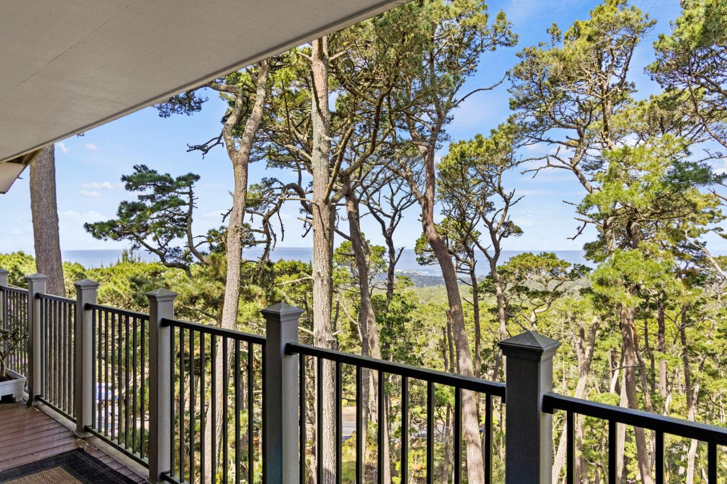 Detail Gallery Image 13 of 15 For 250 Forest Ridge Rd #2,  Monterey,  CA 93940 - 2 Beds | 1 Baths