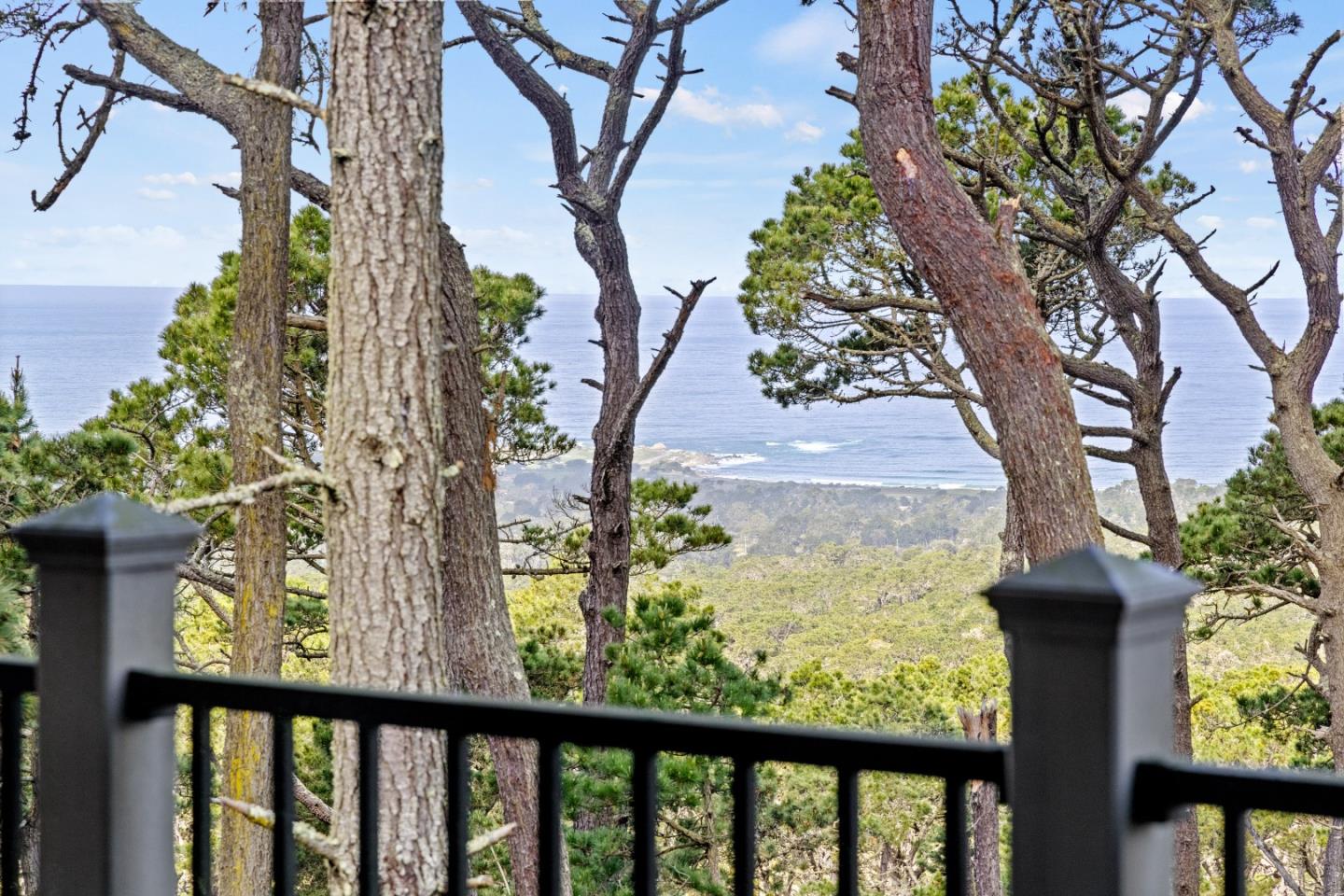 Detail Gallery Image 14 of 15 For 250 Forest Ridge Rd #2,  Monterey,  CA 93940 - 2 Beds | 1 Baths