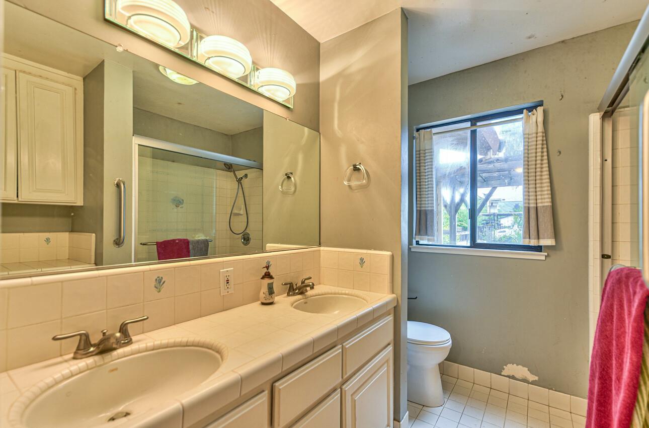 Detail Gallery Image 29 of 41 For 225 Cox Ave, San Martin,  CA 95046 - 4 Beds | 2/1 Baths