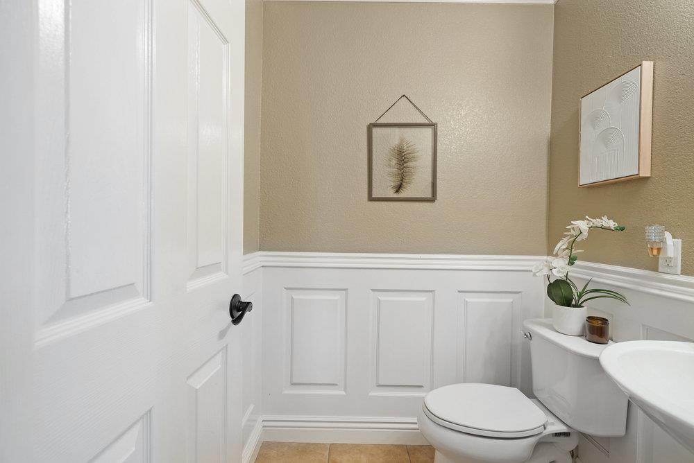 Detail Gallery Image 13 of 51 For 1050 Hirasaki Ct, Gilroy,  CA 95020 - 4 Beds | 2/1 Baths