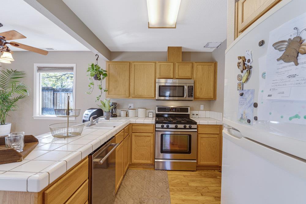 Detail Gallery Image 20 of 51 For 1050 Hirasaki Ct, Gilroy,  CA 95020 - 4 Beds | 2/1 Baths