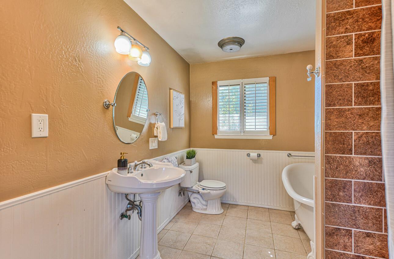 Detail Gallery Image 34 of 46 For 20157 Belma Ct, Salinas,  CA 93907 - 3 Beds | 2 Baths