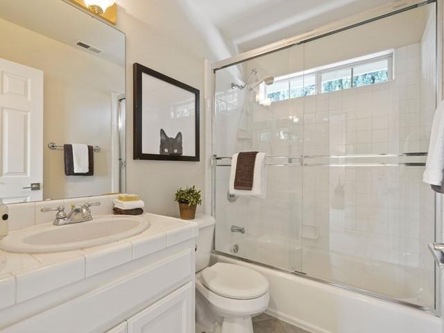 Detail Gallery Image 19 of 35 For 838 Excell Ct, Mountain View,  CA 94043 - 3 Beds | 2/1 Baths