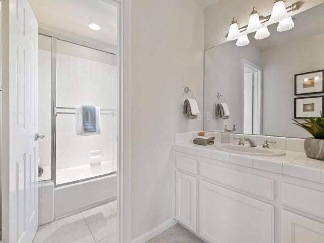Detail Gallery Image 20 of 35 For 838 Excell Ct, Mountain View,  CA 94043 - 3 Beds | 2/1 Baths