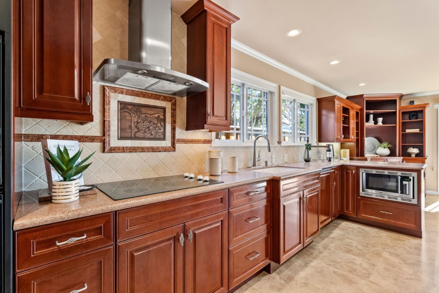 Detail Gallery Image 14 of 47 For 962 Flying Fish St, Foster City,  CA 94404 - 4 Beds | 2/1 Baths
