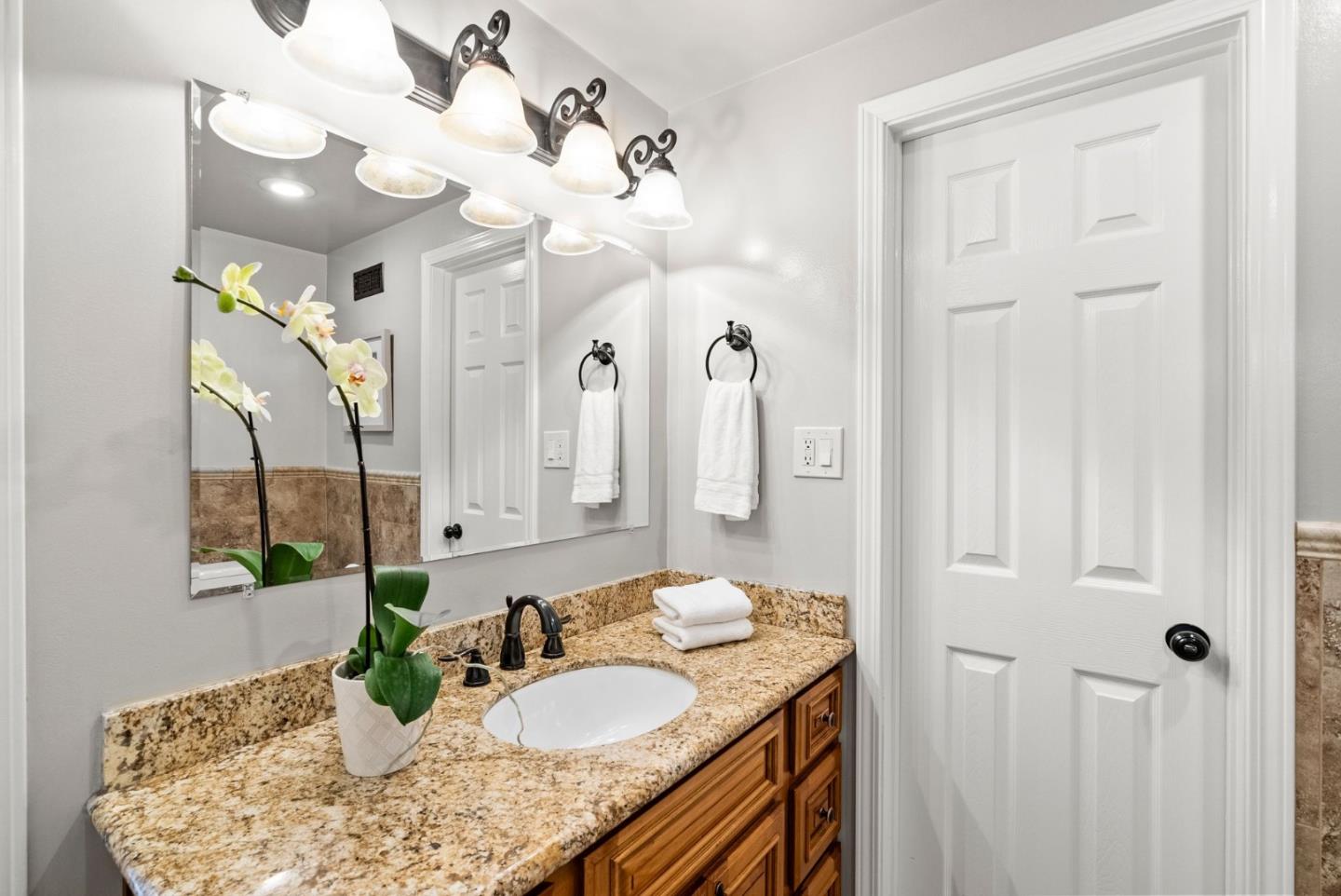 Detail Gallery Image 21 of 47 For 962 Flying Fish St, Foster City,  CA 94404 - 4 Beds | 2/1 Baths