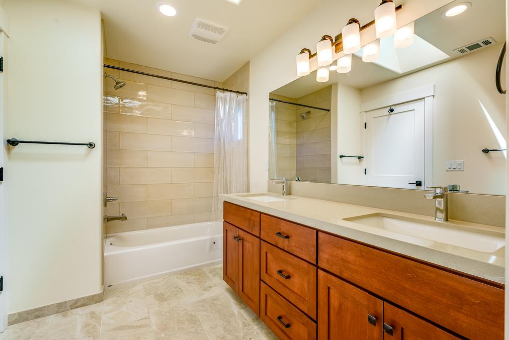 Detail Gallery Image 31 of 47 For 301 Coastal Oak Ct, Scotts Valley,  CA 95066 - 3 Beds | 2/1 Baths