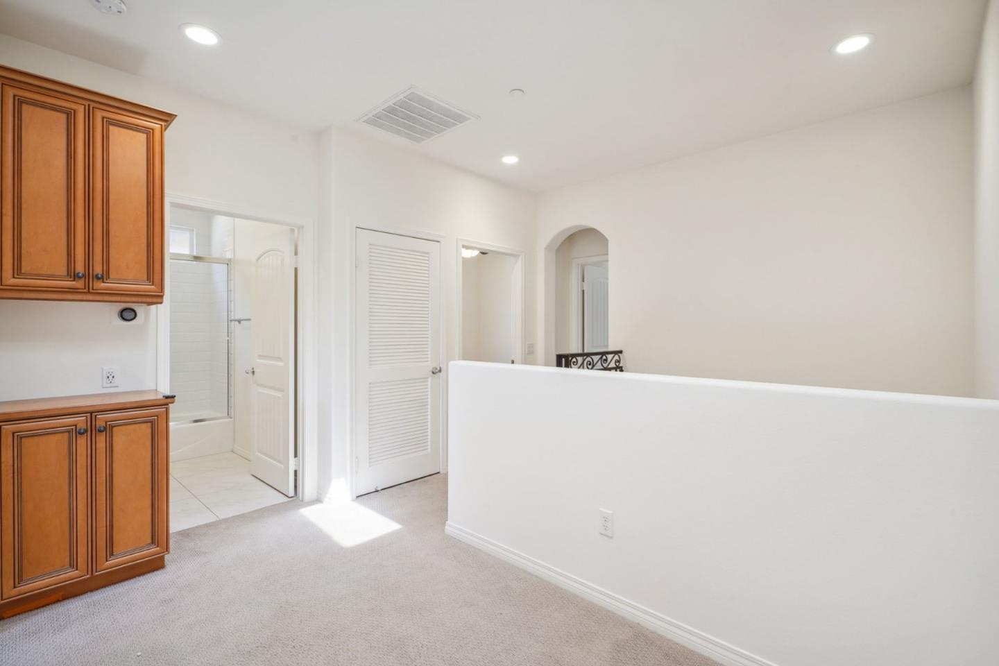 Detail Gallery Image 10 of 25 For 5858 Levi Ln, Van Nuys,  CA 91401 - 4 Beds | 2/1 Baths