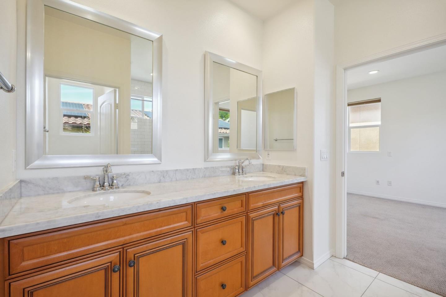 Detail Gallery Image 22 of 25 For 5858 Levi Ln, Van Nuys,  CA 91401 - 4 Beds | 2/1 Baths