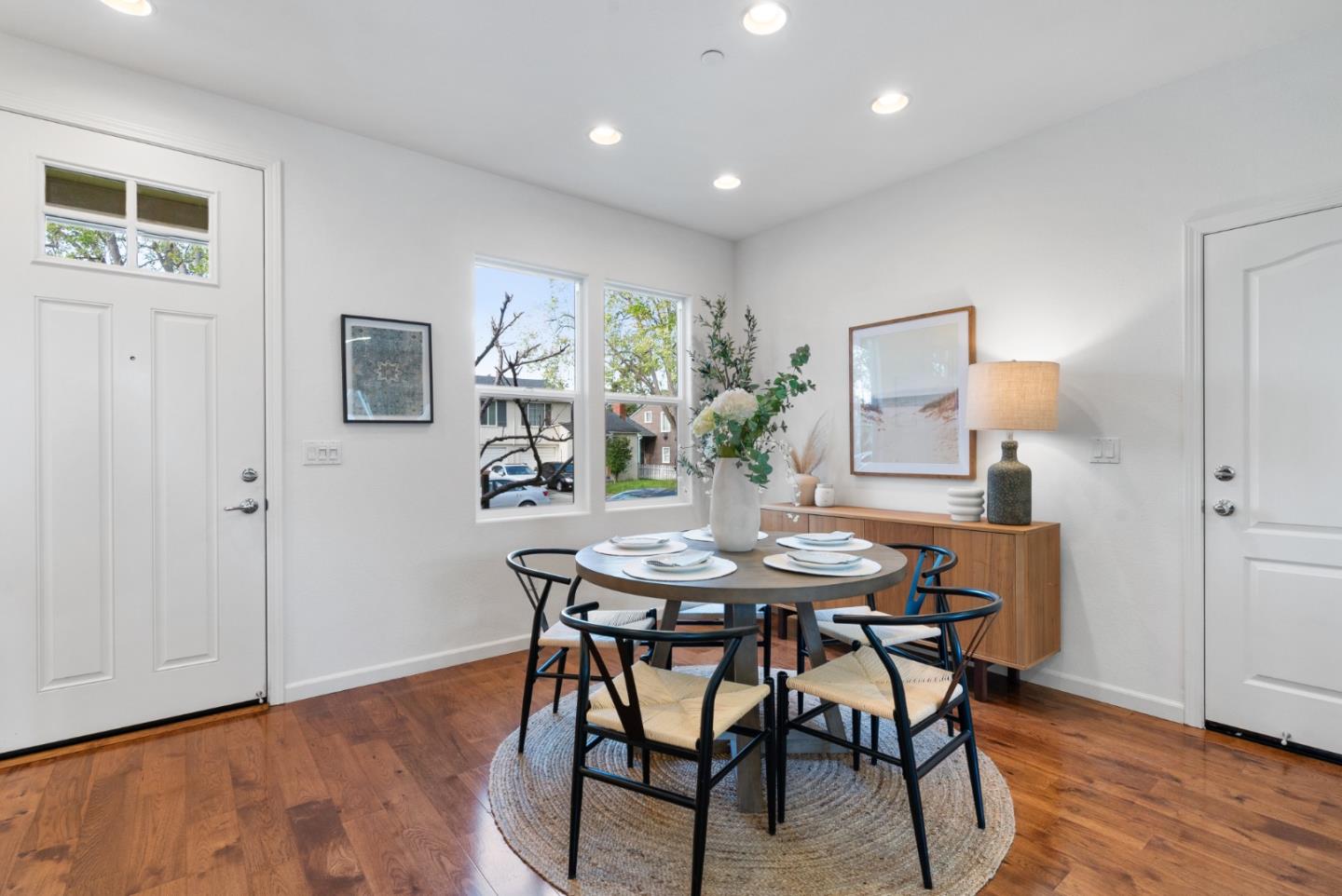 Detail Gallery Image 11 of 44 For 1017 S Idaho St, San Mateo,  CA 94402 - 2 Beds | 2/1 Baths
