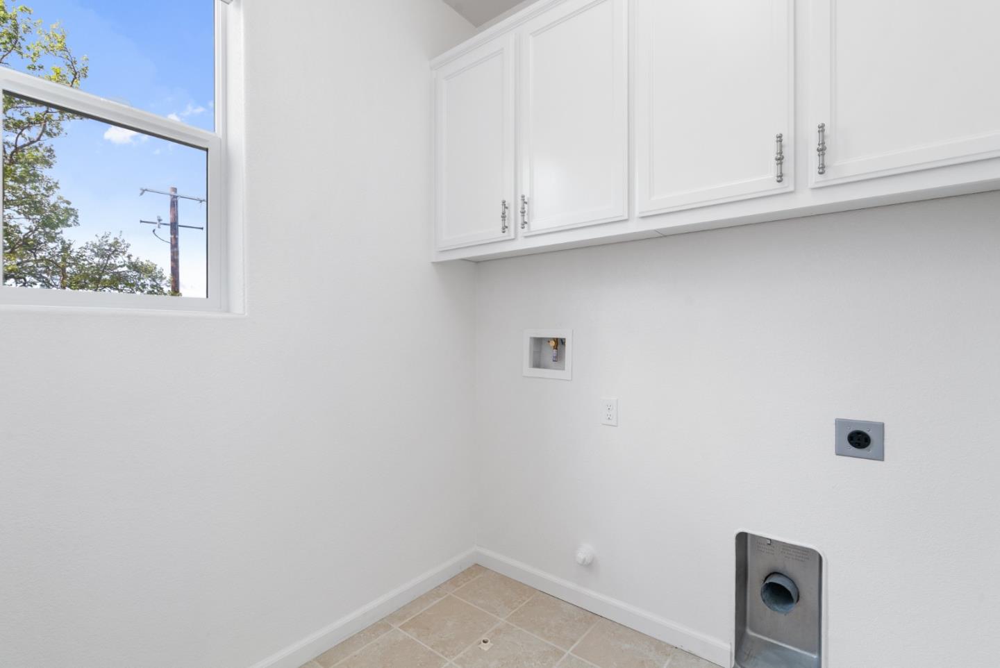 Detail Gallery Image 34 of 44 For 1017 S Idaho St, San Mateo,  CA 94402 - 2 Beds | 2/1 Baths