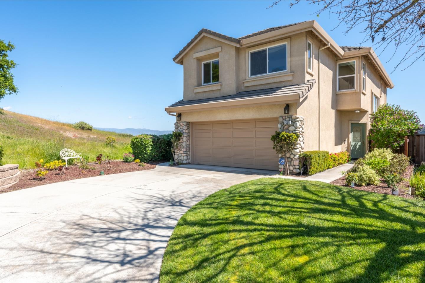 Detail Gallery Image 1 of 1 For 25341 Jasmine Ct, Salinas,  CA 93908 - 3 Beds | 2/1 Baths