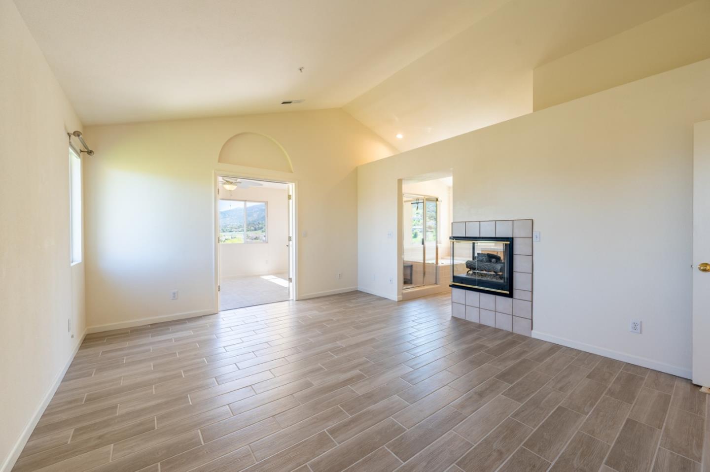 Detail Gallery Image 16 of 24 For 25341 Jasmine Ct, Salinas,  CA 93908 - 3 Beds | 2/1 Baths
