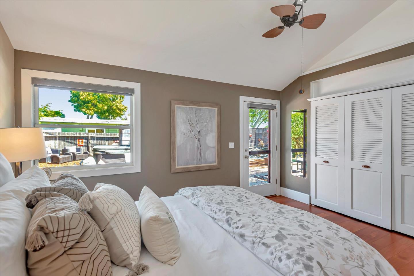 Detail Gallery Image 23 of 45 For 303 E St, Redwood City,  CA 94063 - 4 Beds | 2 Baths