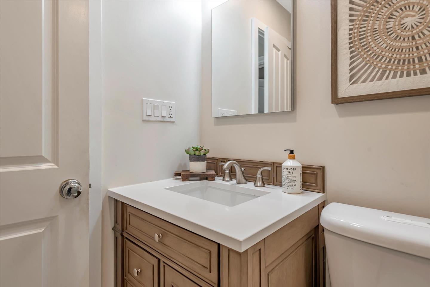 Detail Gallery Image 31 of 45 For 303 E St, Redwood City,  CA 94063 - 4 Beds | 2 Baths