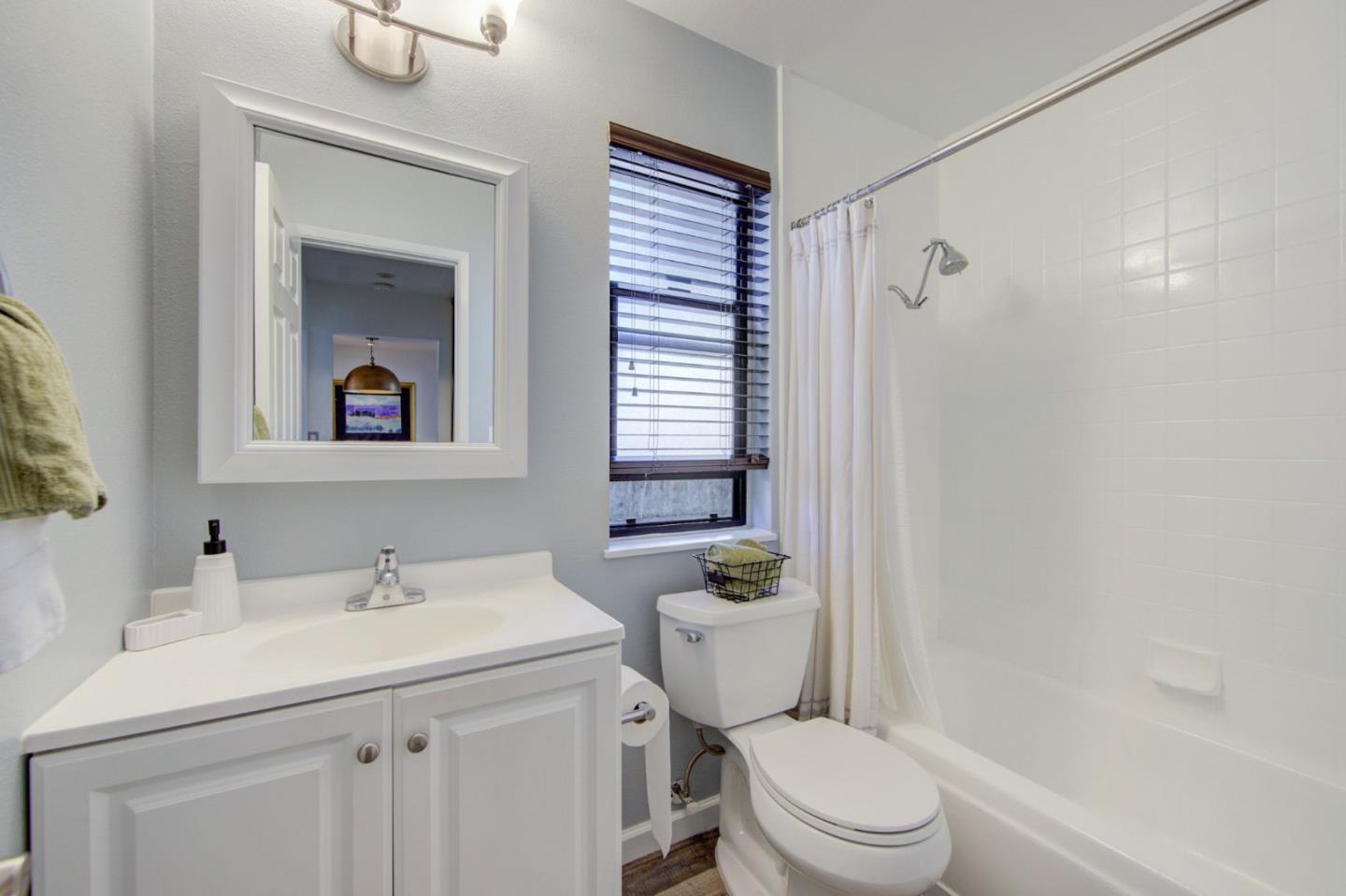 Detail Gallery Image 19 of 26 For 385 Camelback Rd #8,  Pleasant Hill,  CA 94523 - 2 Beds | 1 Baths