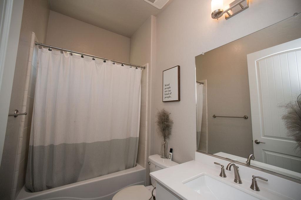Detail Gallery Image 28 of 38 For 11311 N via San Toma Ave, Fresno,  CA 93730 - 4 Beds | 2/1 Baths