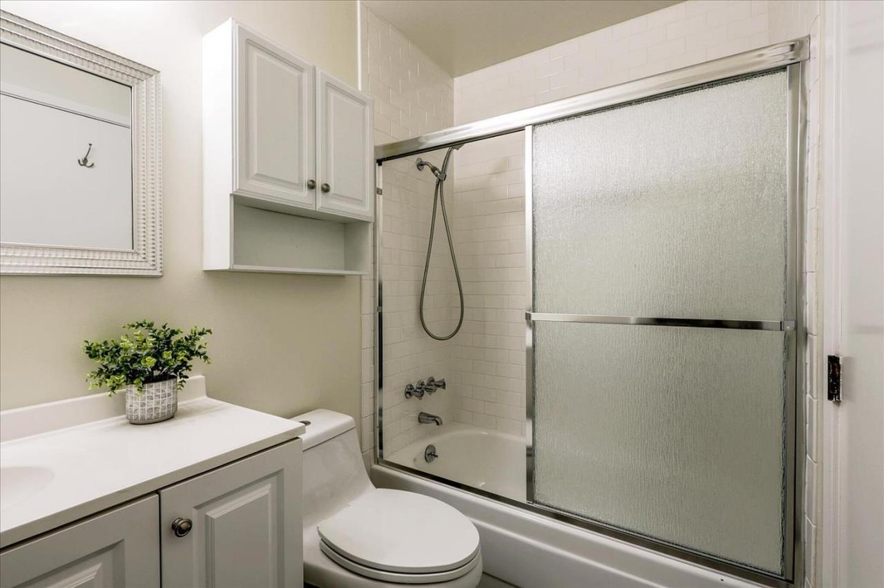 Detail Gallery Image 26 of 34 For 654 Larchmont Dr, Daly City,  CA 94015 - 3 Beds | 2 Baths