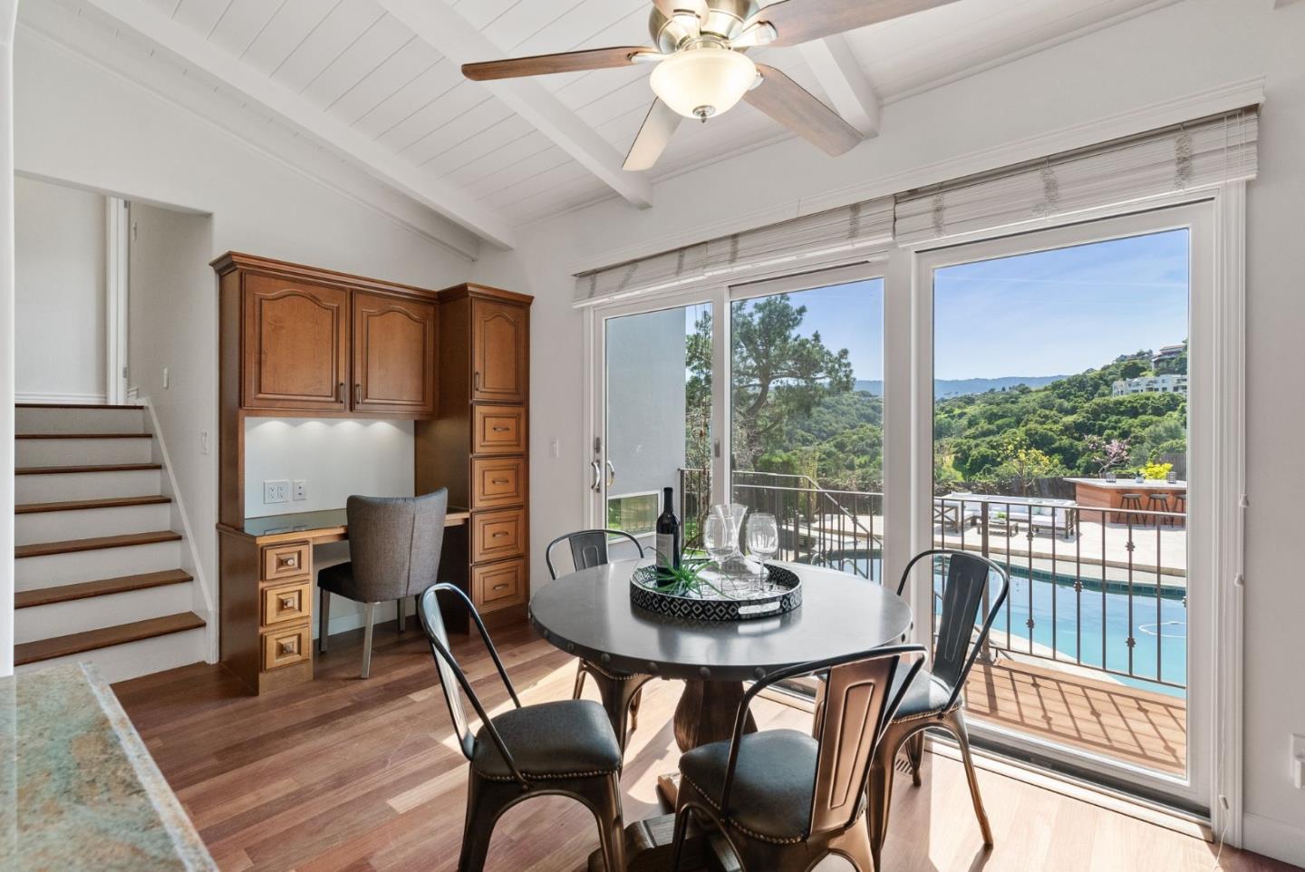 Detail Gallery Image 10 of 23 For 2816 Porto Rosa Way, San Carlos,  CA 94070 - 4 Beds | 3/1 Baths