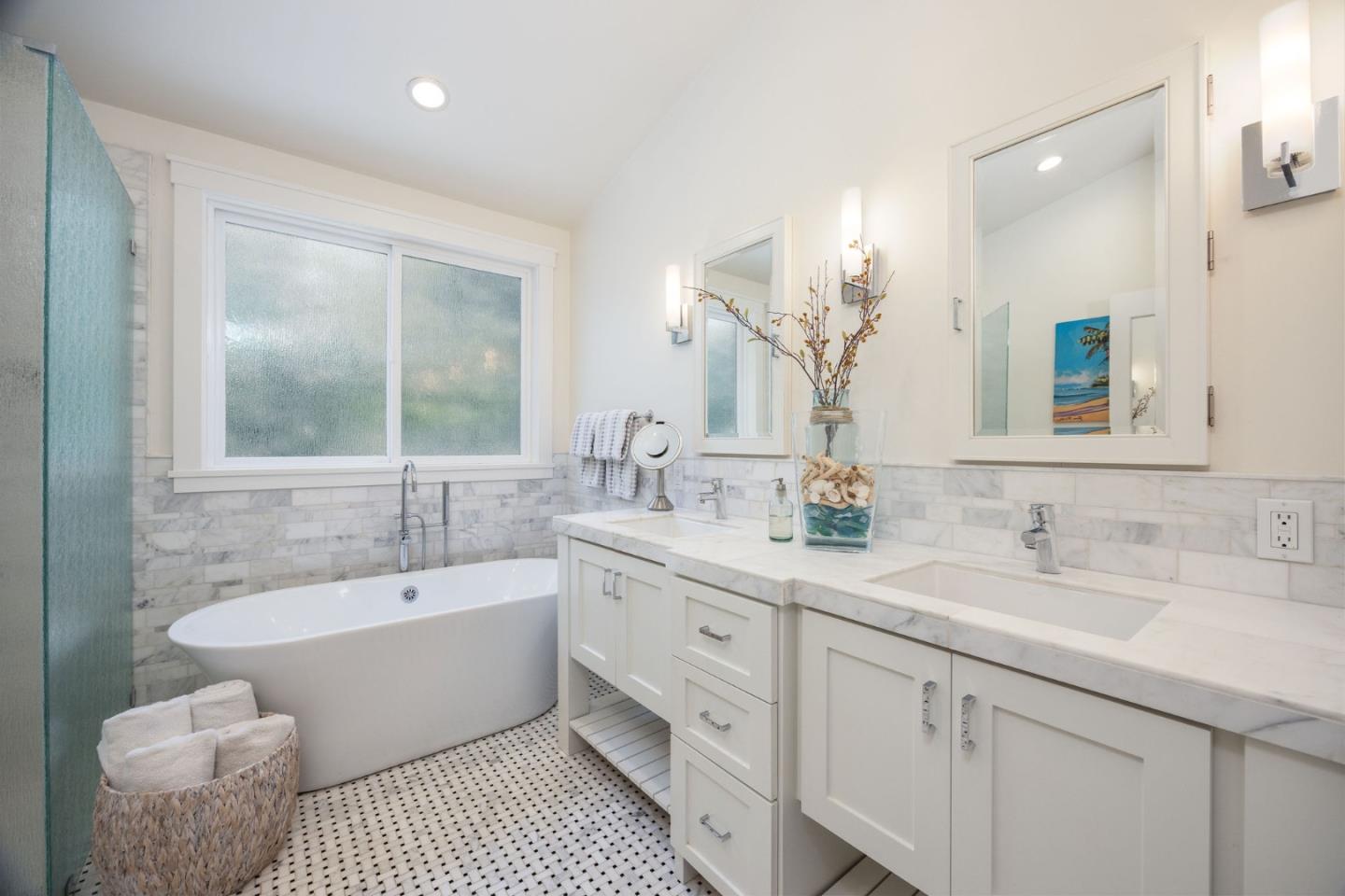 Detail Gallery Image 20 of 41 For 12 Ventura St, Half Moon Bay,  CA 94019 - 3 Beds | 2 Baths