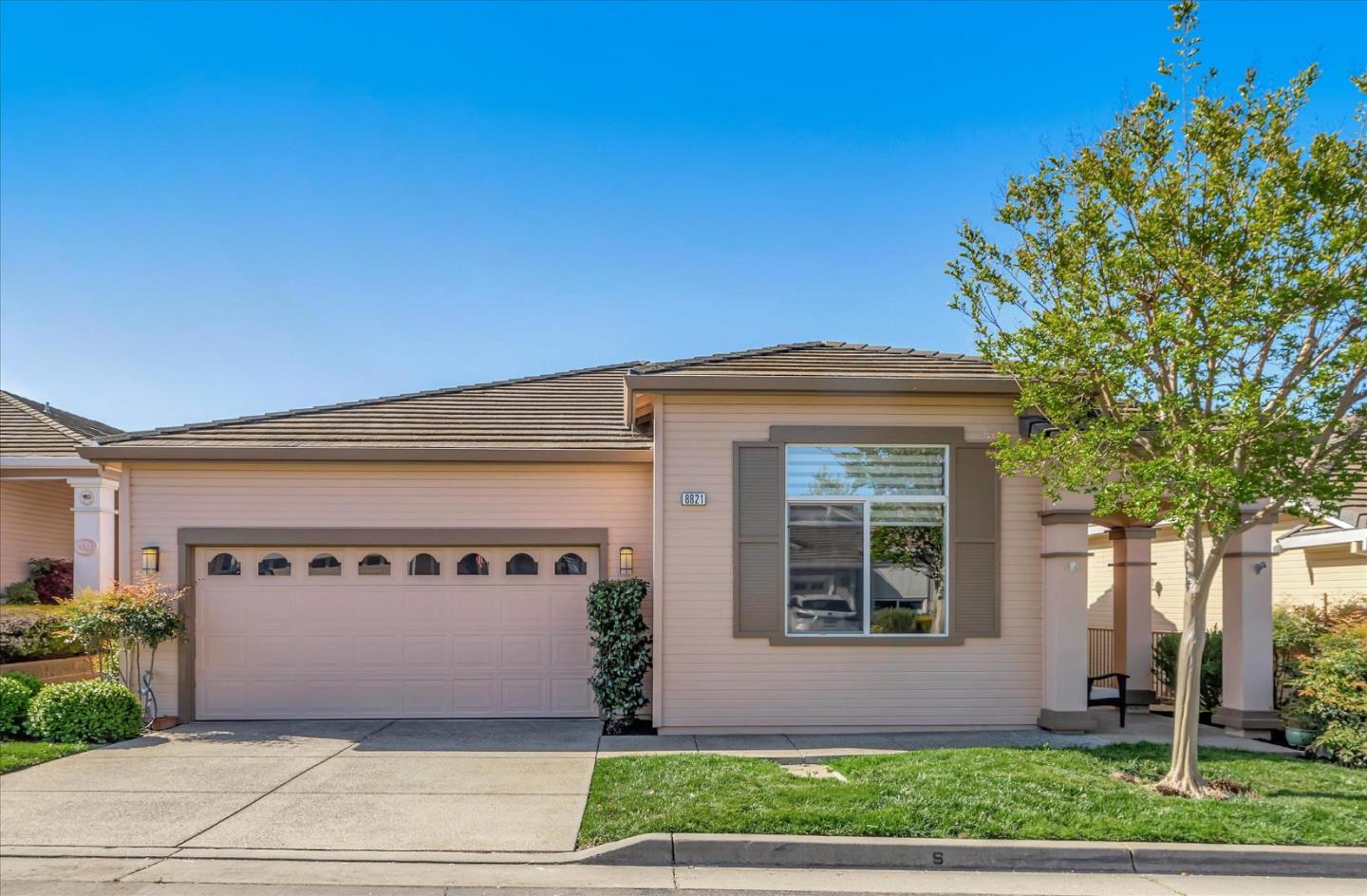 Detail Gallery Image 1 of 1 For 8821 Wine Valley Cir, San Jose,  CA 95135 - 2 Beds | 2/1 Baths