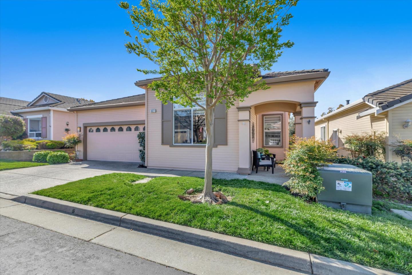 Detail Gallery Image 2 of 45 For 8821 Wine Valley Cir, San Jose,  CA 95135 - 2 Beds | 2/1 Baths