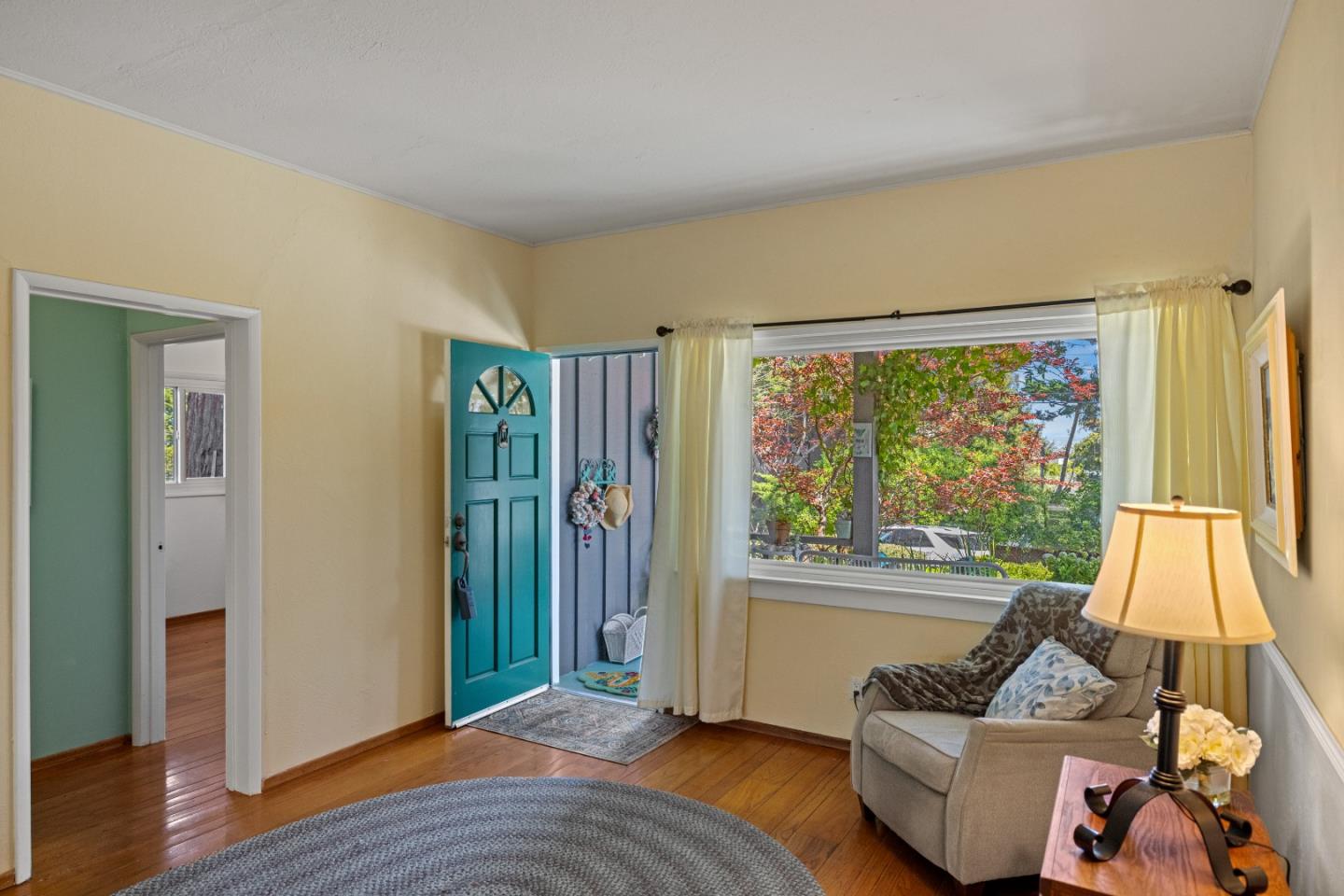Detail Gallery Image 6 of 70 For 944 Doud St, Monterey,  CA 93940 - 2 Beds | 1 Baths