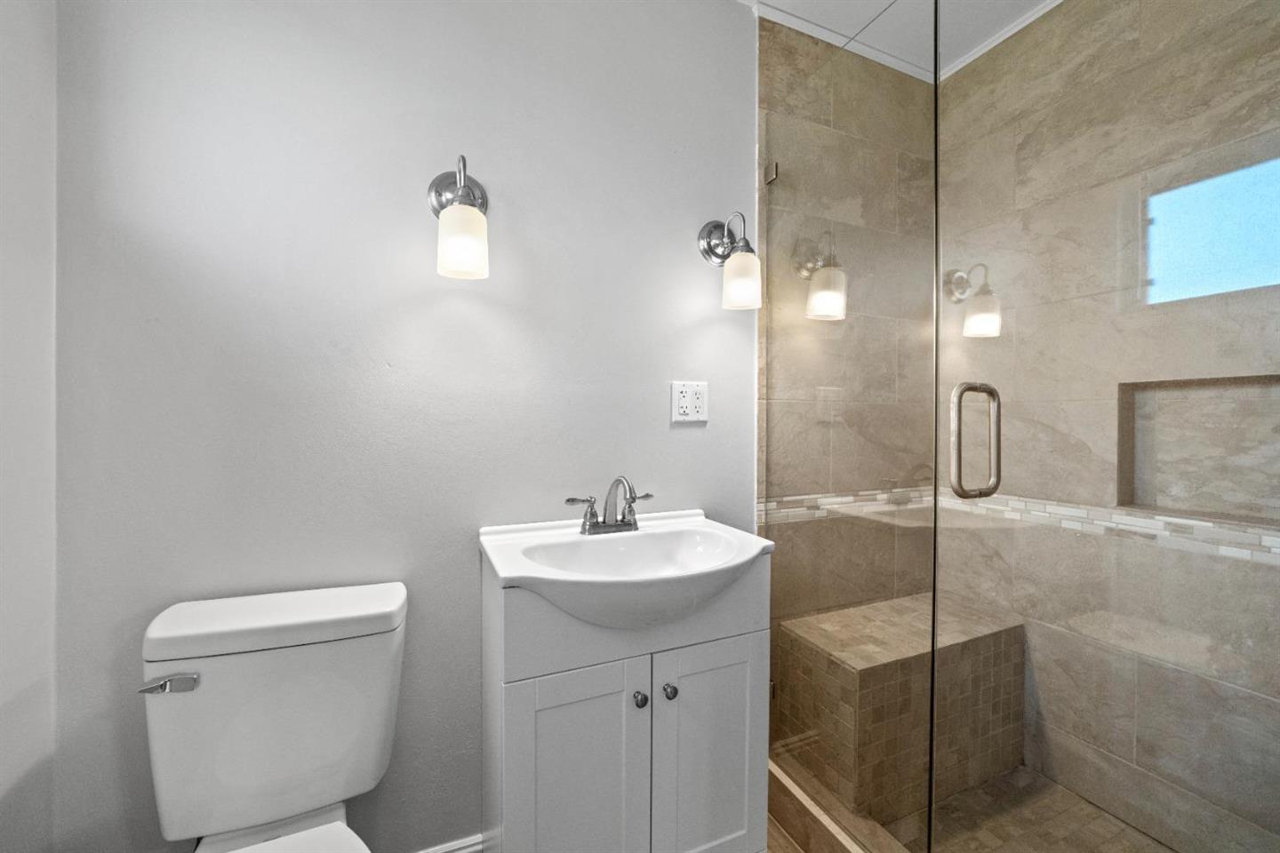 Detail Gallery Image 16 of 24 For 1213 School St, Folsom,  CA 95630 - 3 Beds | 2 Baths