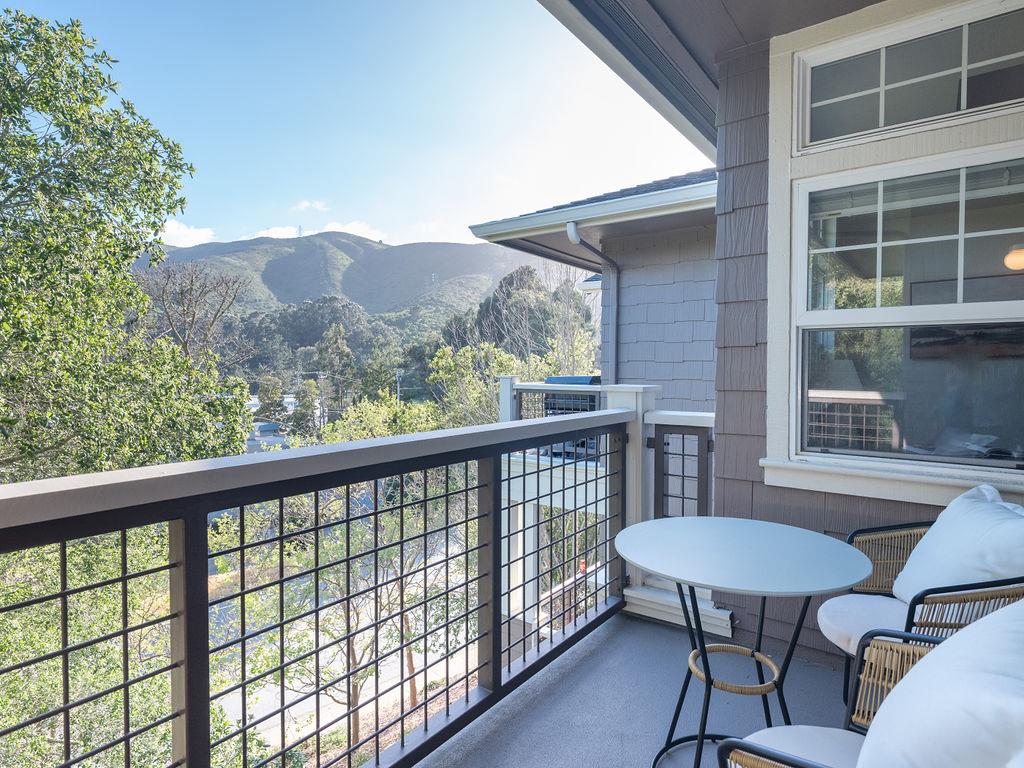 Detail Gallery Image 8 of 30 For 831 Swallowtail Ct, Brisbane,  CA 94005 - 3 Beds | 2 Baths