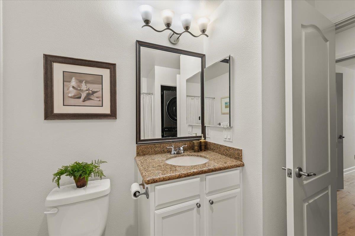 Detail Gallery Image 9 of 25 For 949 Catkin Ct, San Jose,  CA 95128 - 2 Beds | 2 Baths