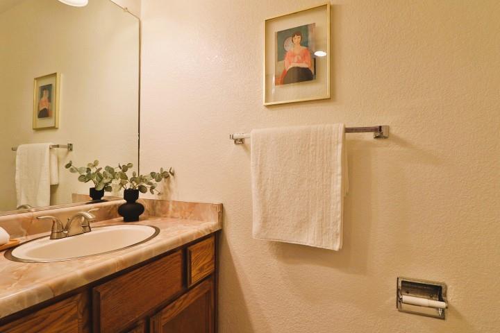 Detail Gallery Image 29 of 37 For 142 Castro St, San Leandro,  CA 94577 - 2 Beds | 1/1 Baths